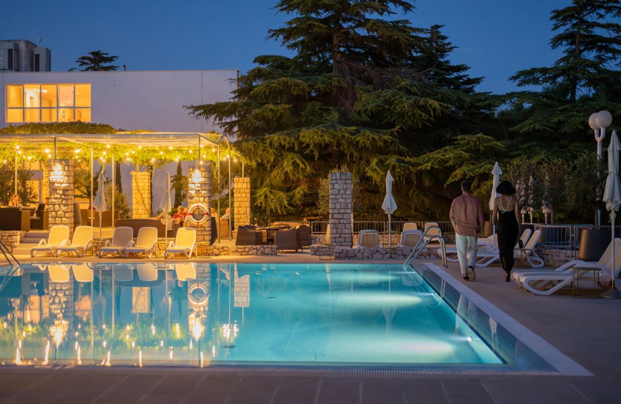 Bluesun Hotel Borak Bol Exterior foto